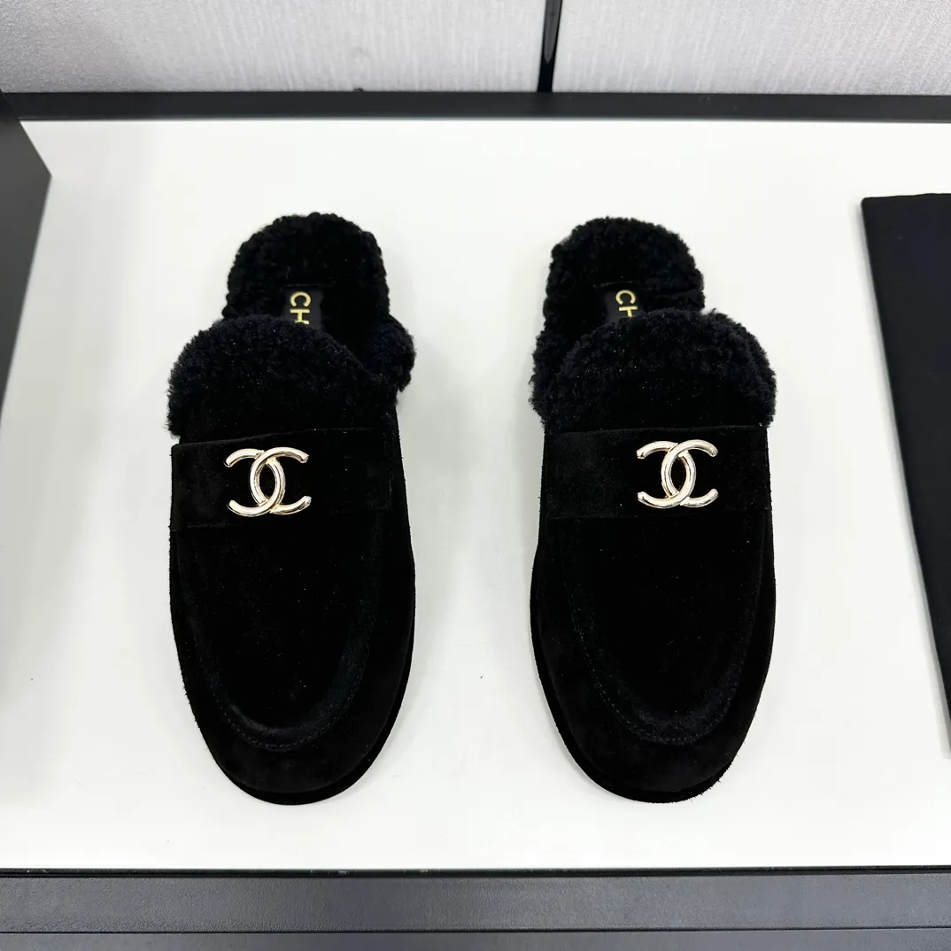 👟👟Ex-factory price 600👟👟Chanel 24K new furry loafers and Teddy furry shoes for autumn and winter. Very comfortable. Maillard brown is still very suitable for autumn and winter~ Suede upper, fur lining integrated, leather outsole Size: 35-39, other sizes are customized